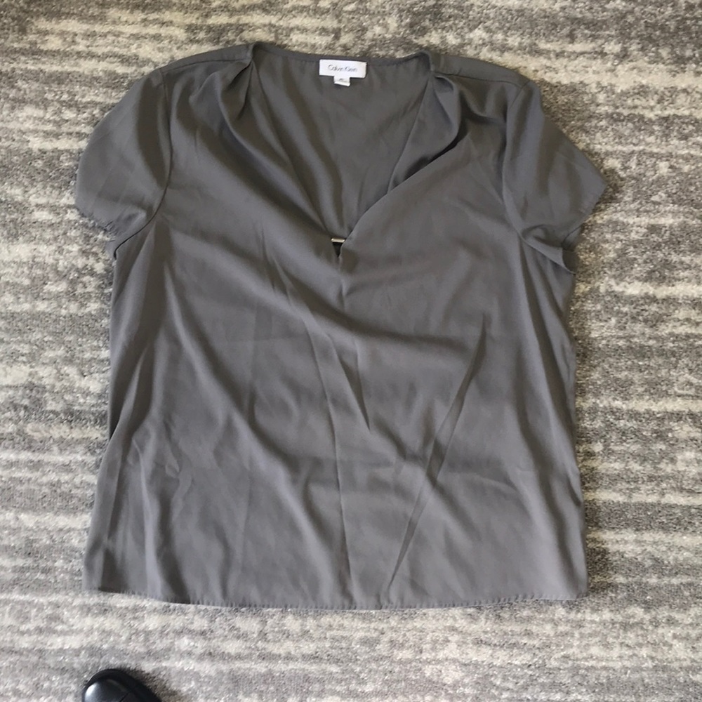 Calvin Klein XL short sleeve V neck blouse